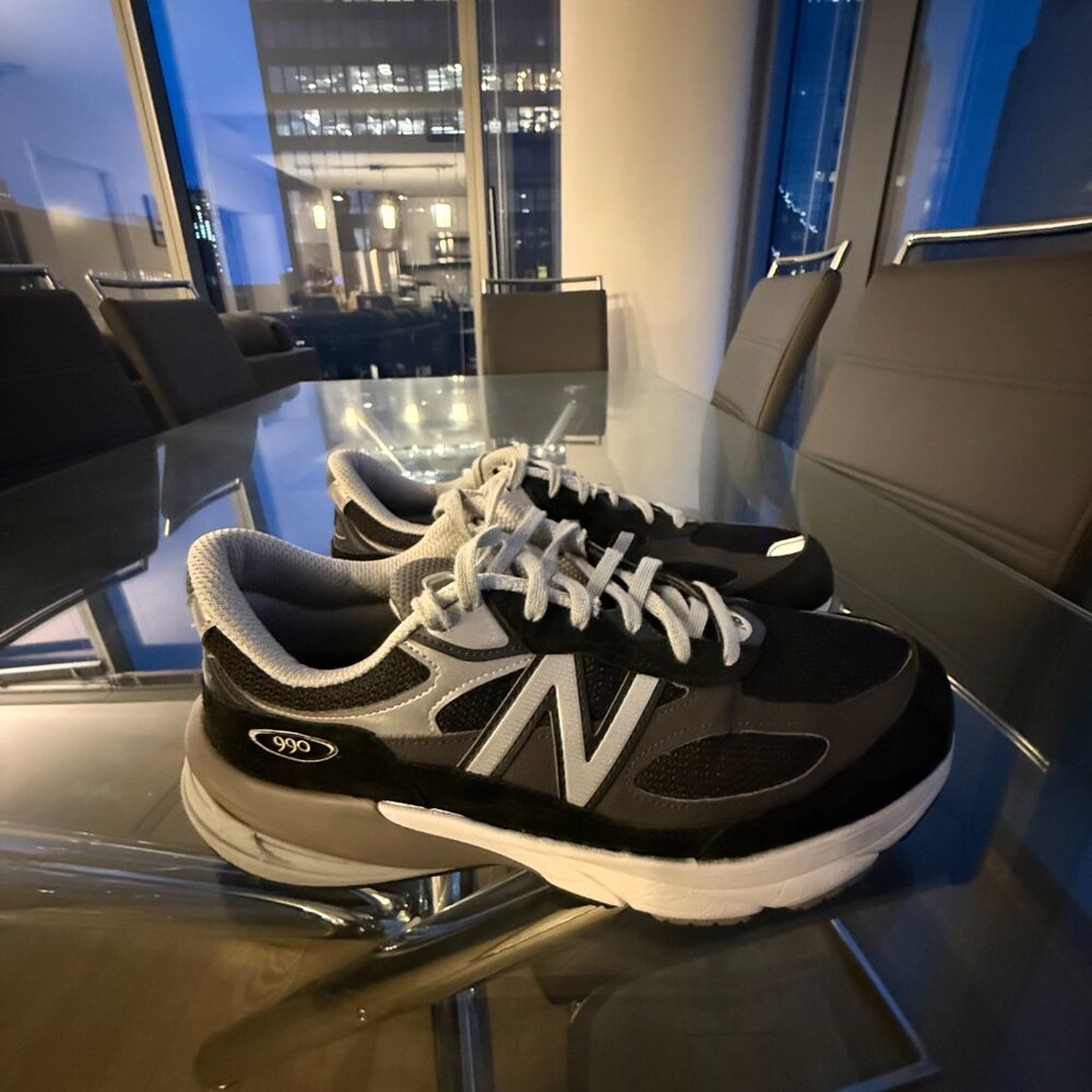 Black and White New Balance 990v6 - US M 9.5 6E